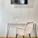 Pura Vida Pirineos Hotel