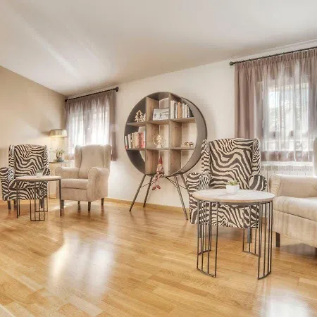 Pura Vida Pirineos Hotel