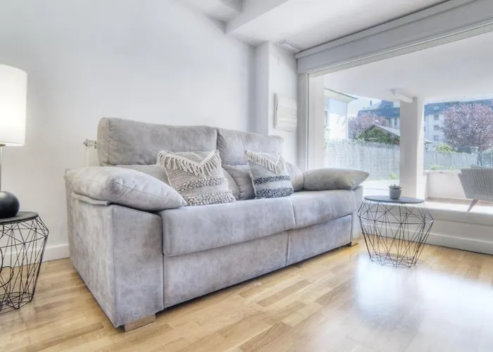 Pura Vida Pirineos Szálloda *