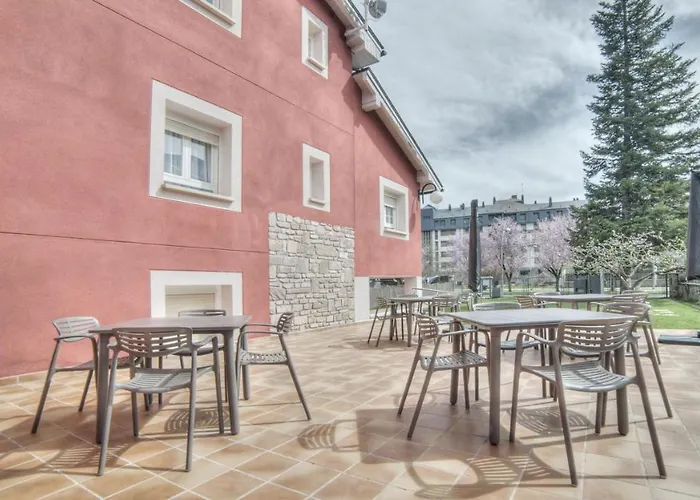 Szálloda Pura Vida Pirineos *