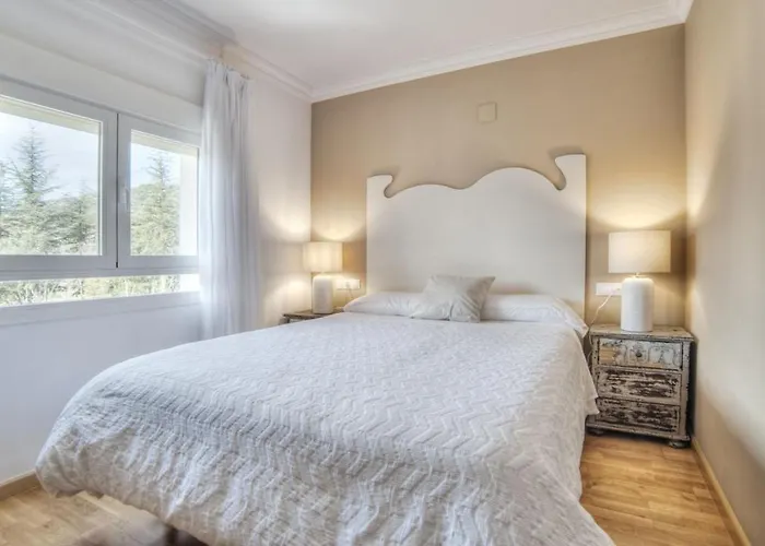 Pura Vida Pirineos Szálloda