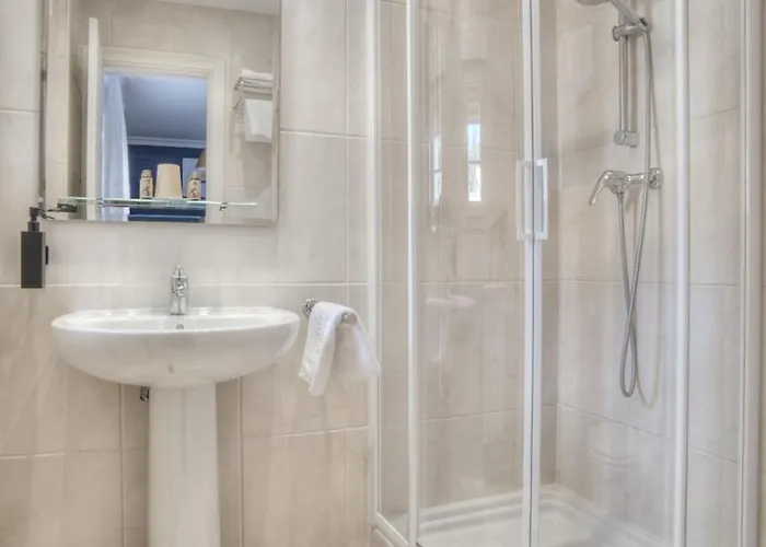 Pura Vida Pirineos * Jaca